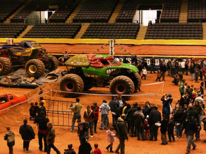 2008 MonsterTruckShow-015.jpg